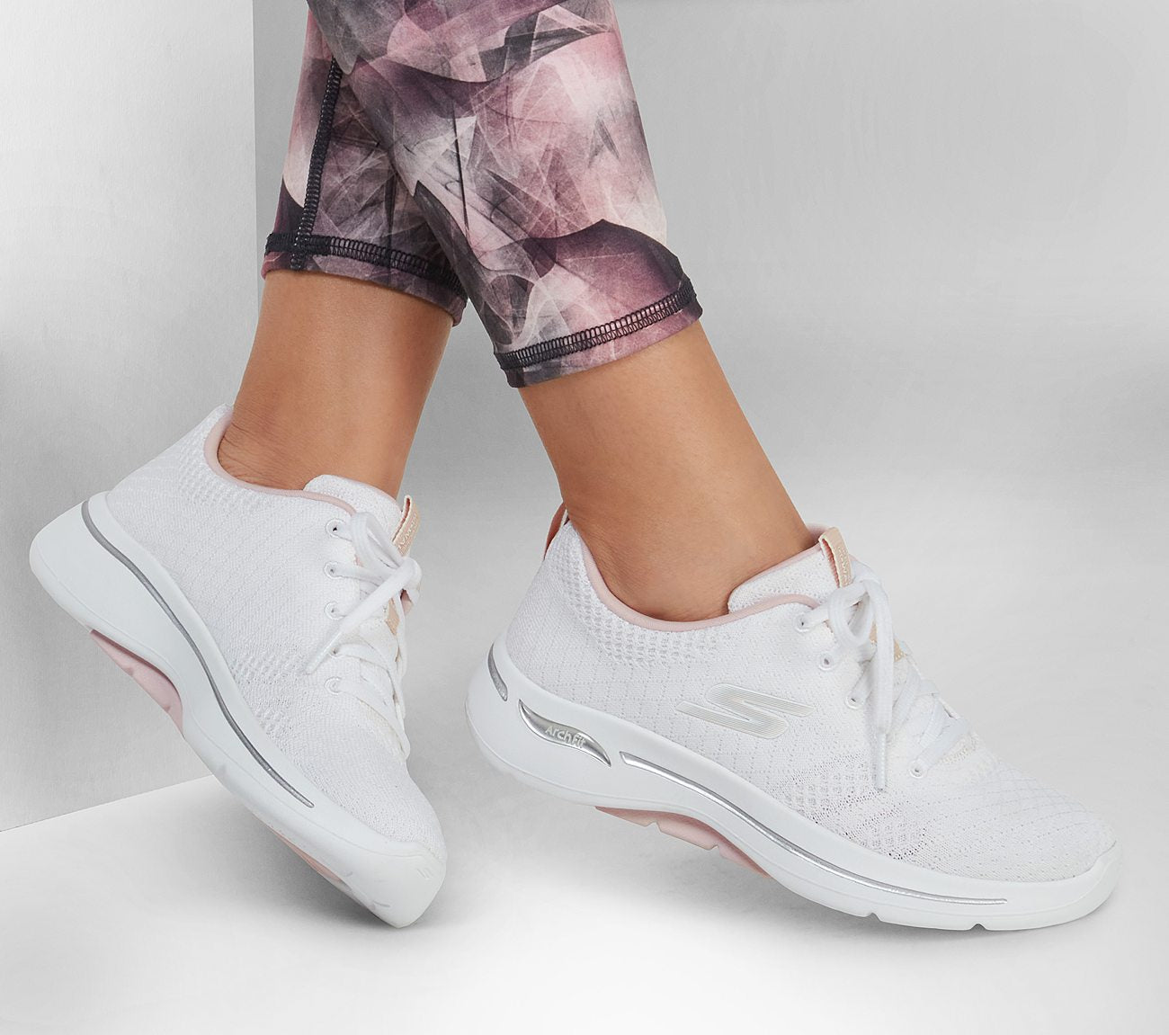 GO WALK Arch Fit - Unify Shoe Skechers