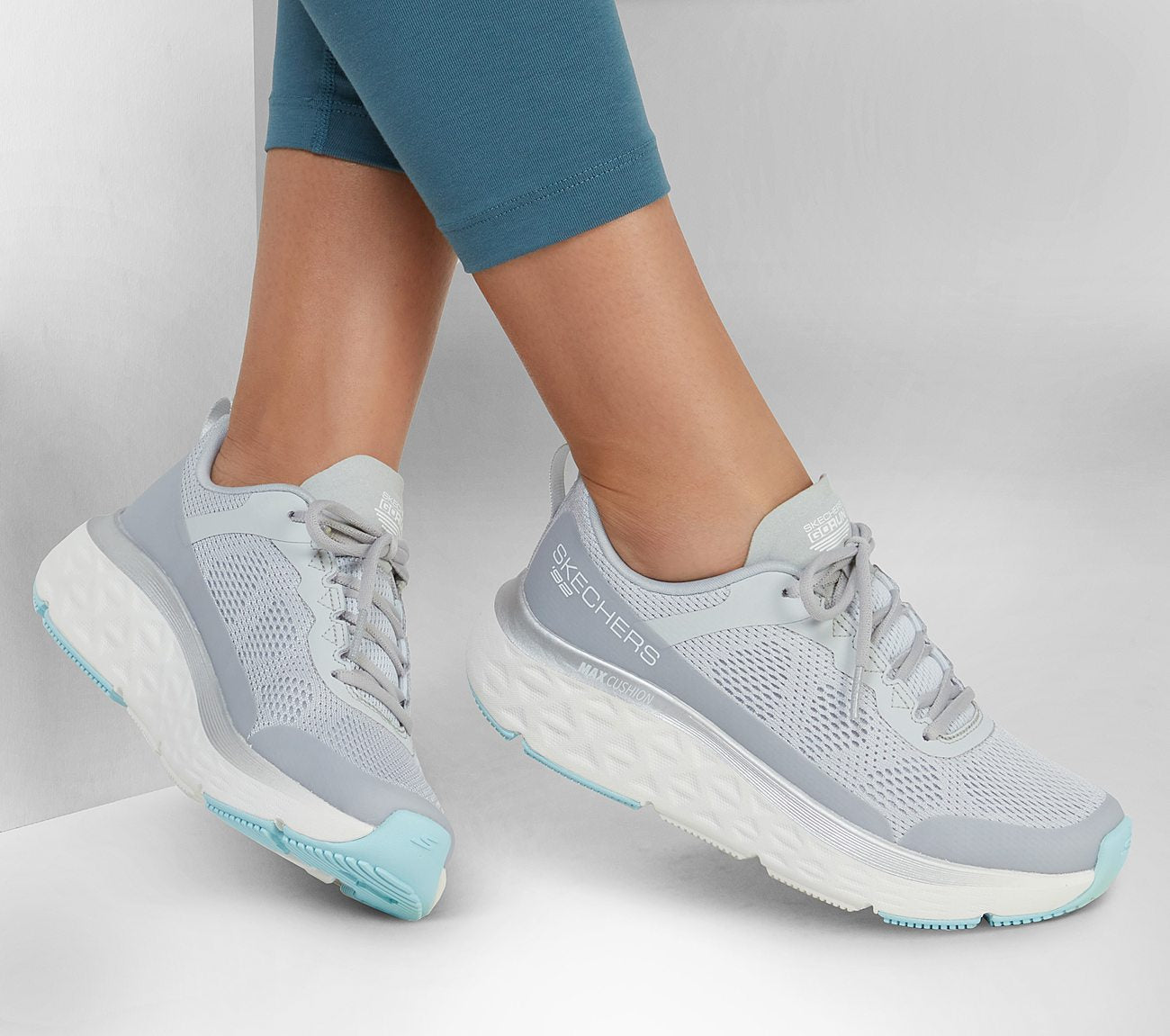 Max Cushioning Delta - Megara Shoe Skechers