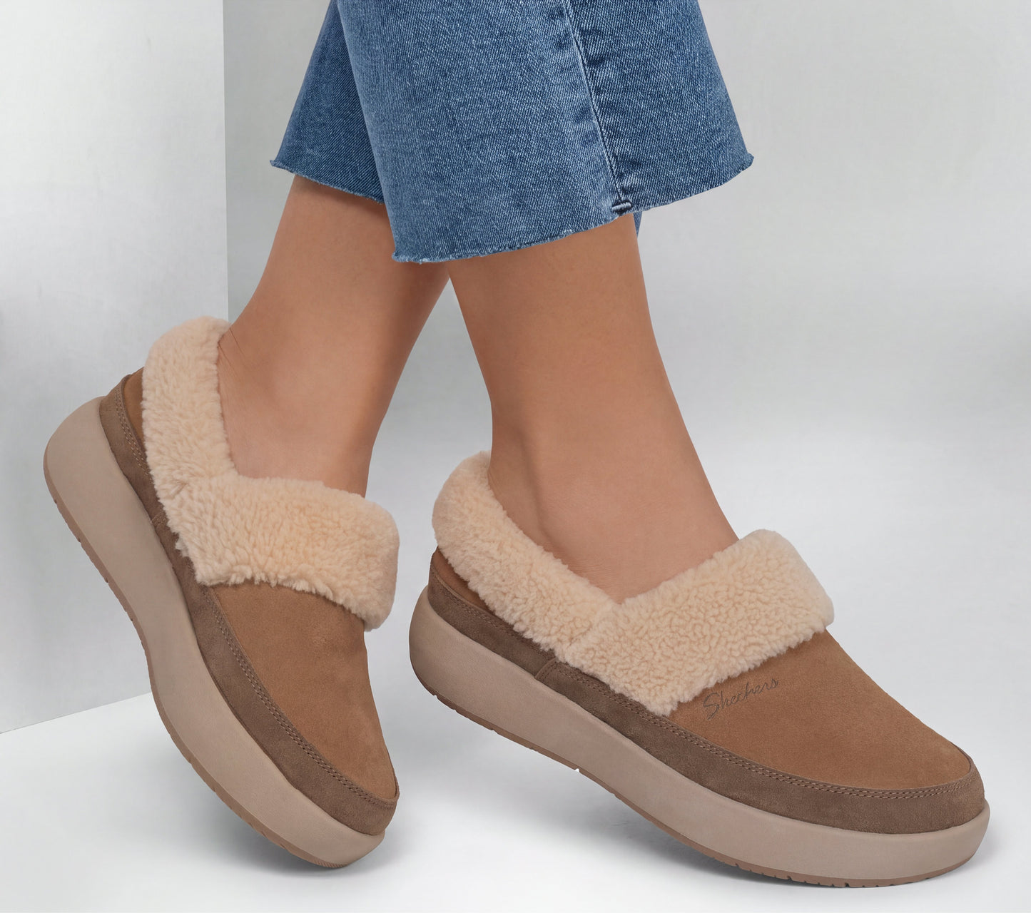 Relaxed Fit: Cozy Lodge - Cedar Snuggle Slipper Skechers.se