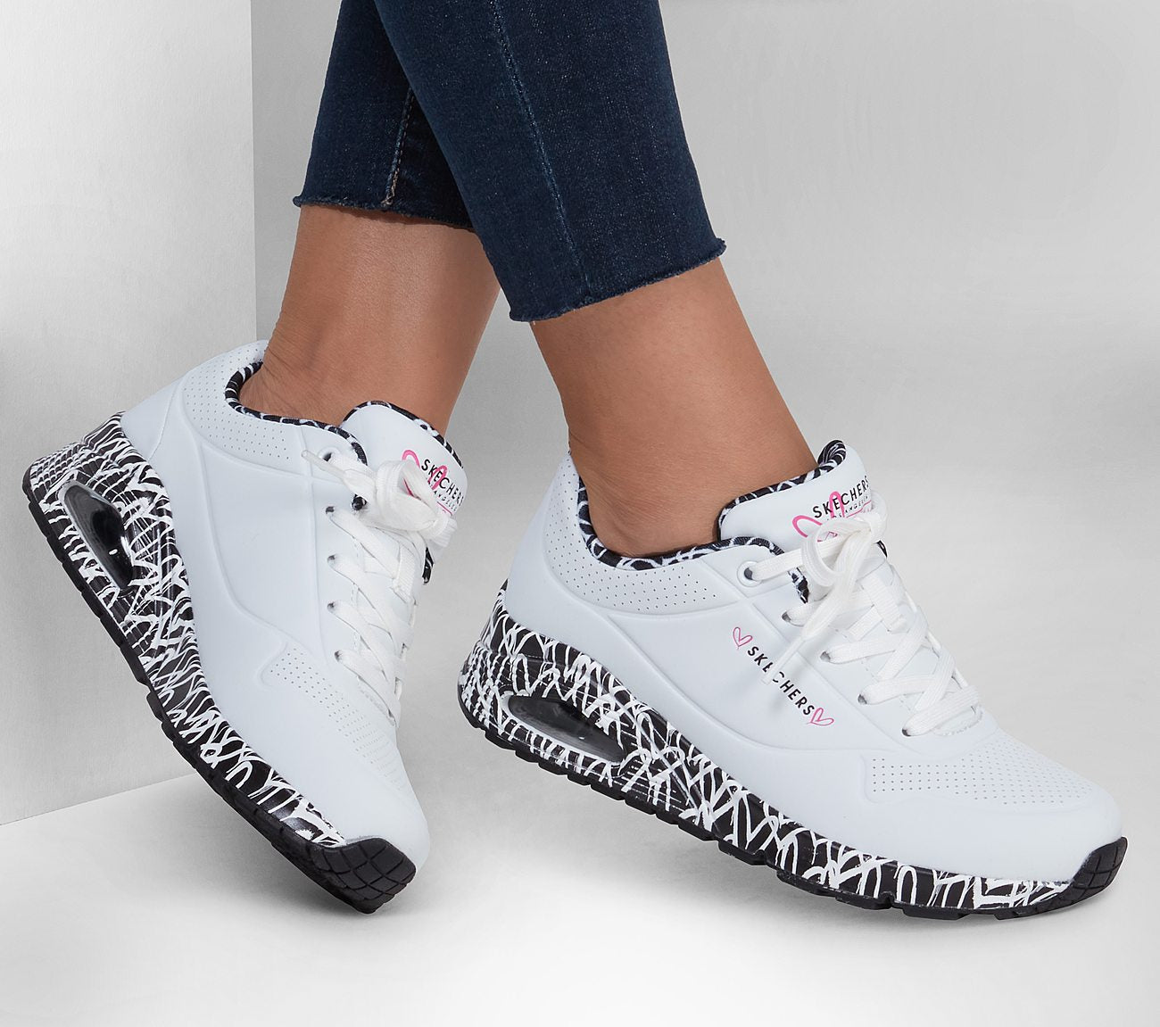 UNO - James Goldcrown Loving Love Shoe Skechers