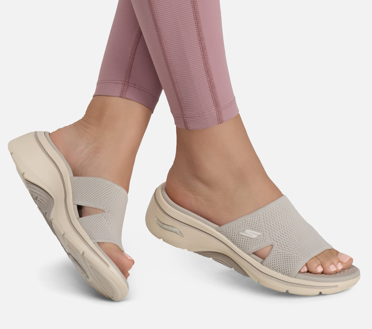 Wide Fit: Go Walk Arch Fit 2.0 - Dakota Sandal Skechers.se