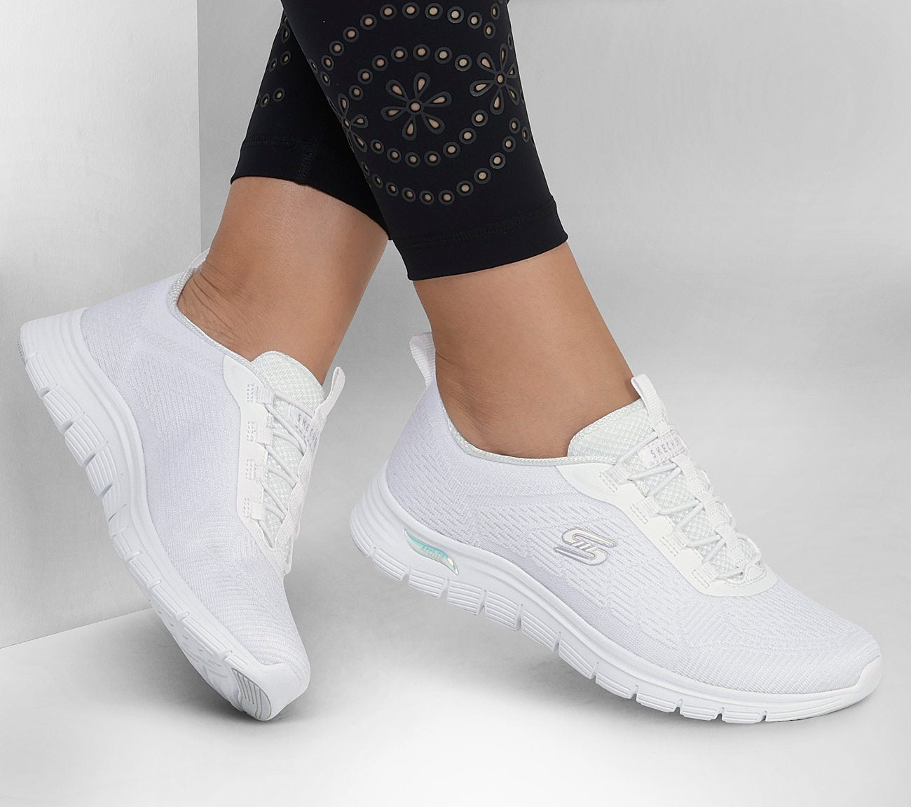 Arch Fit Vista Shoe Skechers