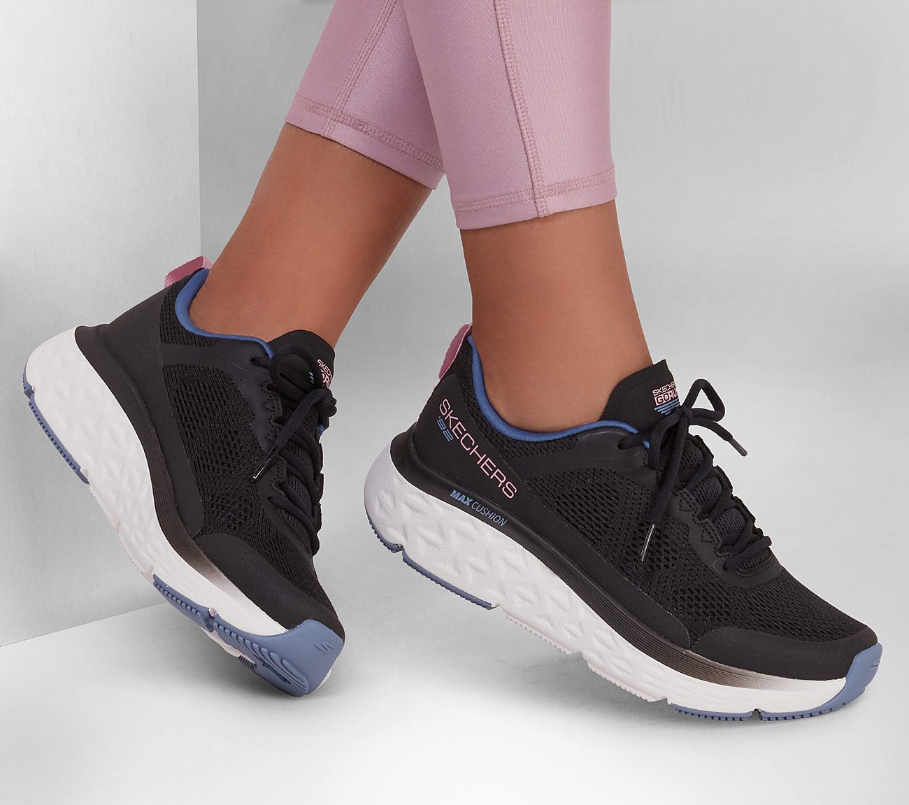 Max Cushioning Delta - Megara Shoe Skechers