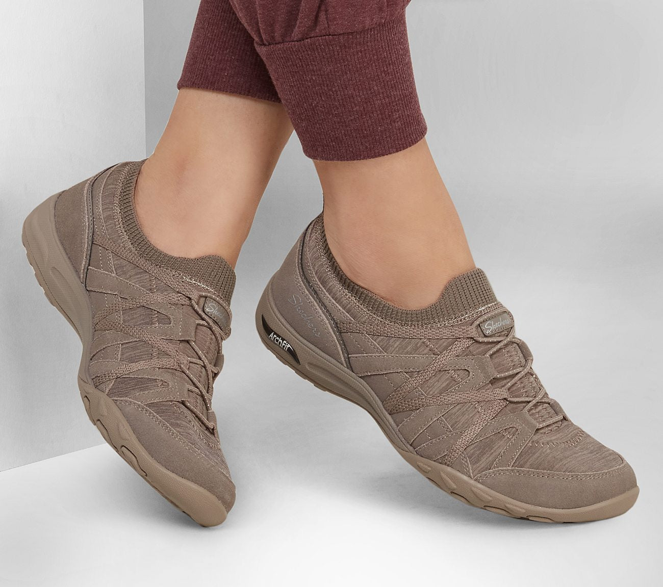 Relaxed Fit: Arch Fit Comfy Shoe Skechers